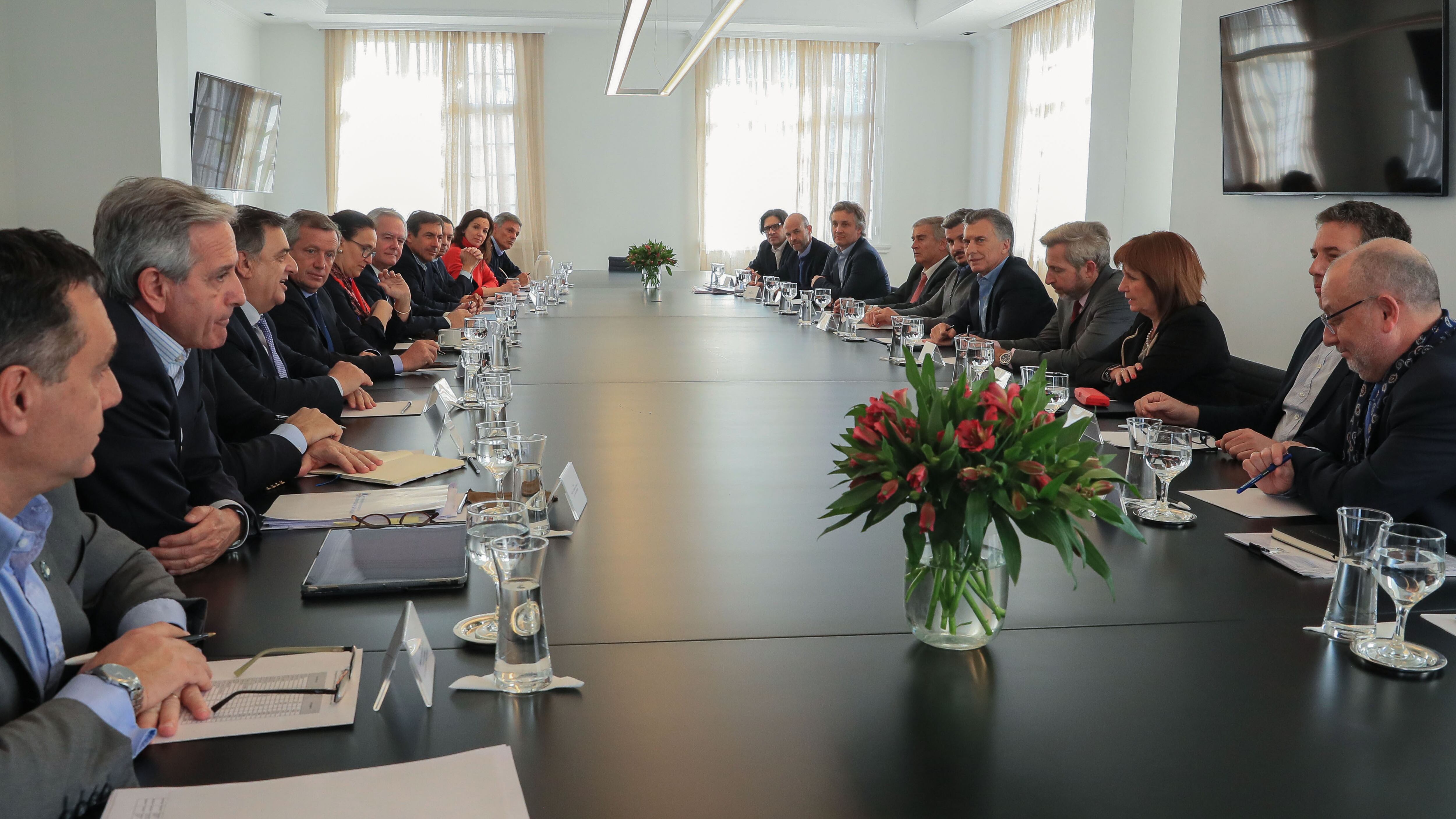 La reunión de ministros y aliados con Macri se hizo en Olivos.