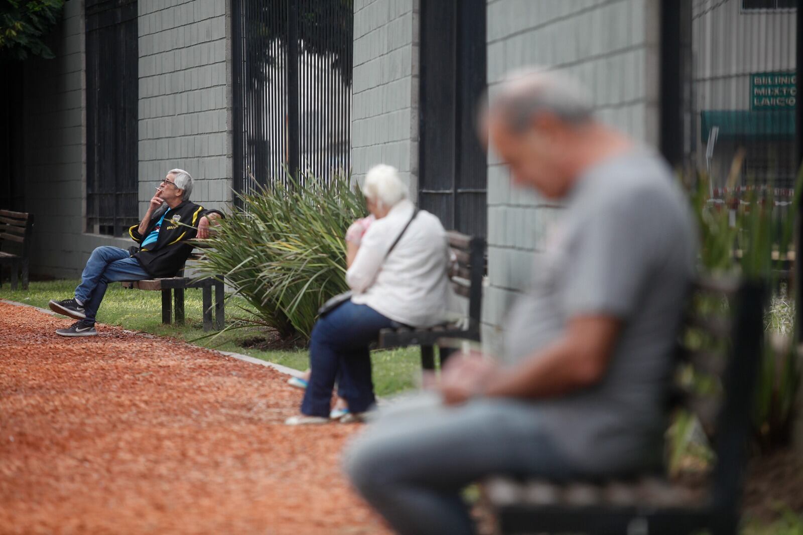 La capacidad adquisitiva de las jubilaciones está en un piso muy bajo.