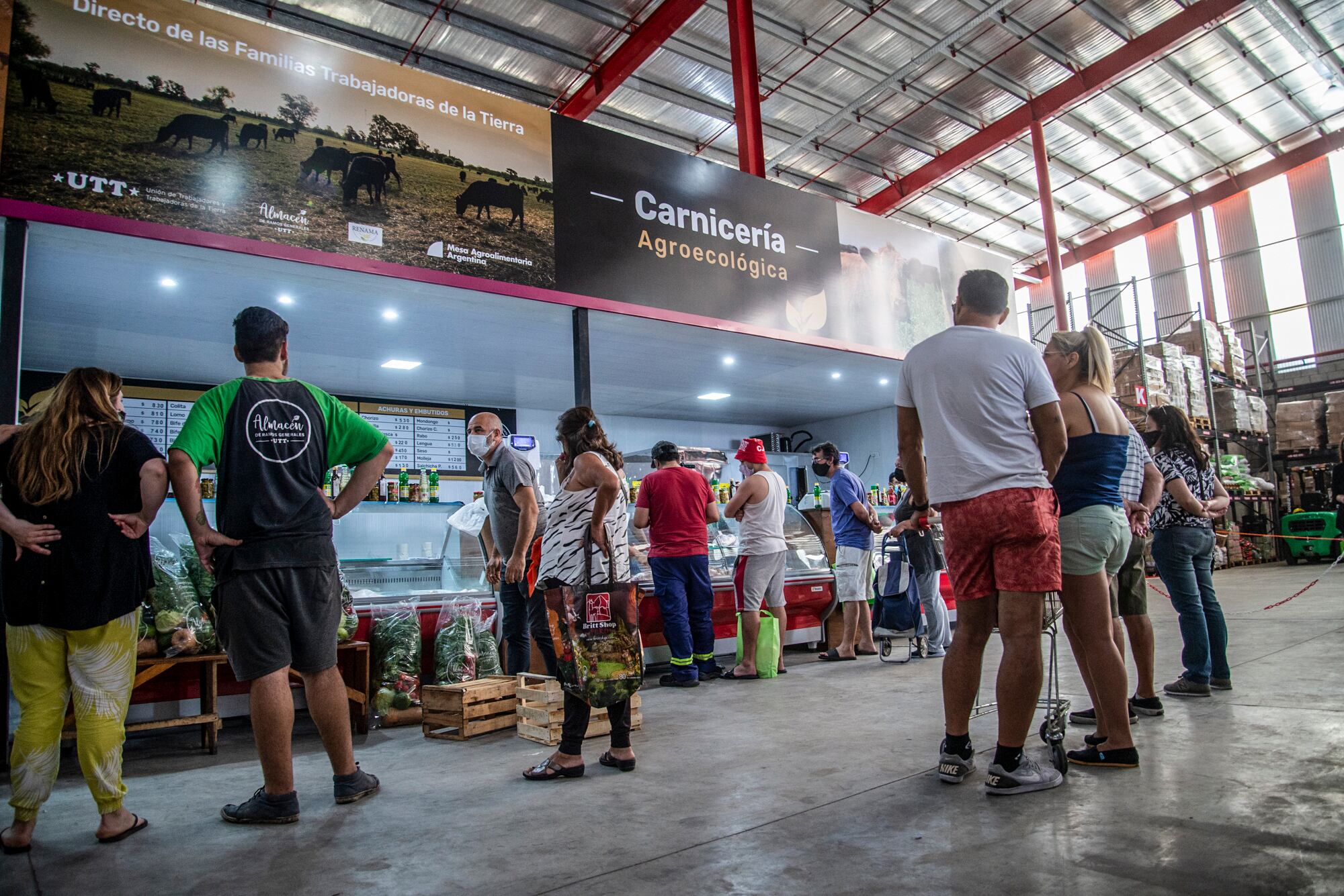 La primera carnicería de la UTT se inauguró ayer en Avellaneda. 