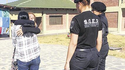 Milagro Sala al regresar a su arresto en El Carmen, ayer por la tarde.