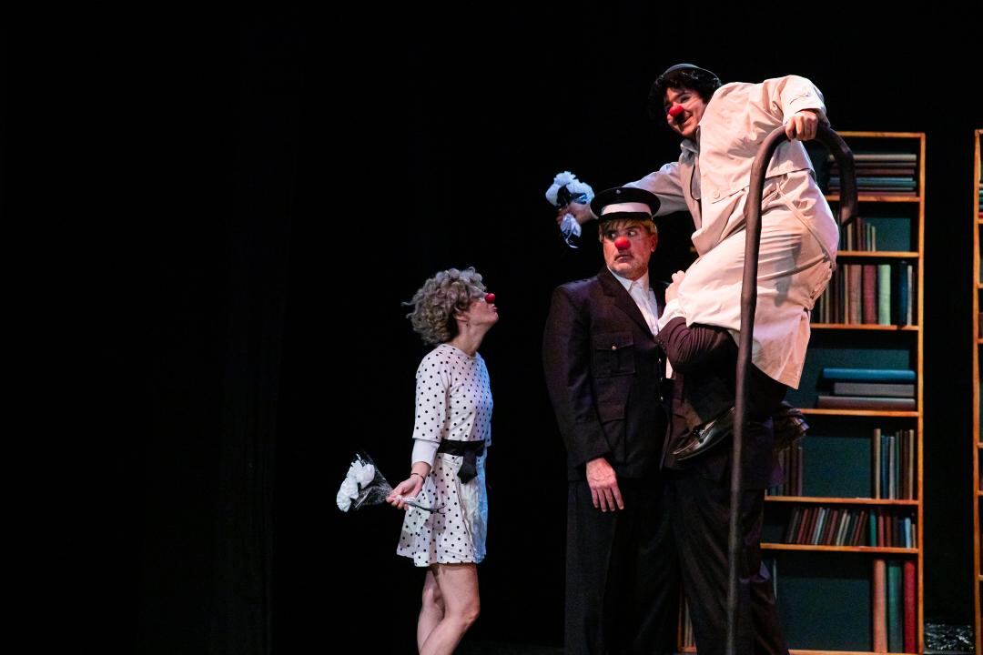 Biblos..., una obra creada por alumnxs y docentes de la escuela de clown de Marcelo Katz.