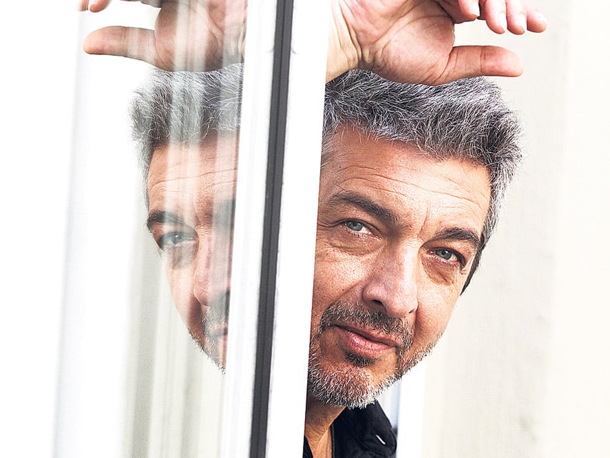 “La política se inmiscuye en todo porque nos afecta a todos”, afirma Ricardo Darín.