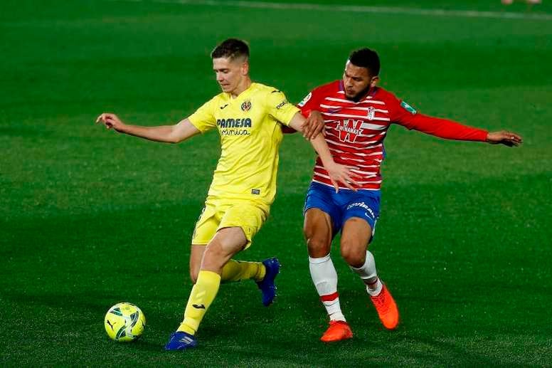 El defensor Juan Foyth fue titular en el éxito del Submarino Amarillo.
