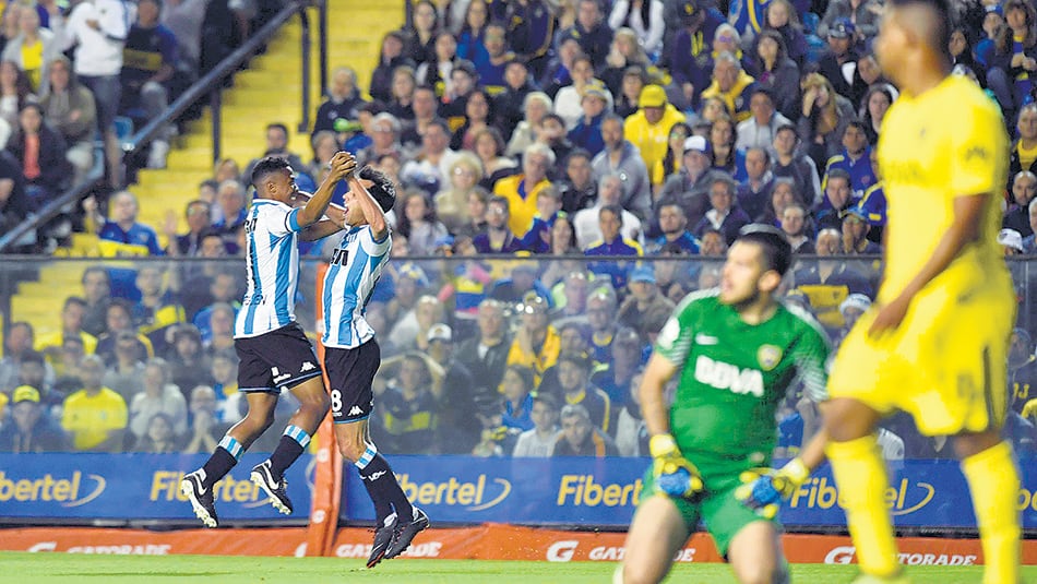 Solari festeja el 2-1, que definió con un buen movimiento luego de un pase milimétrico de Lautaro Martínez.