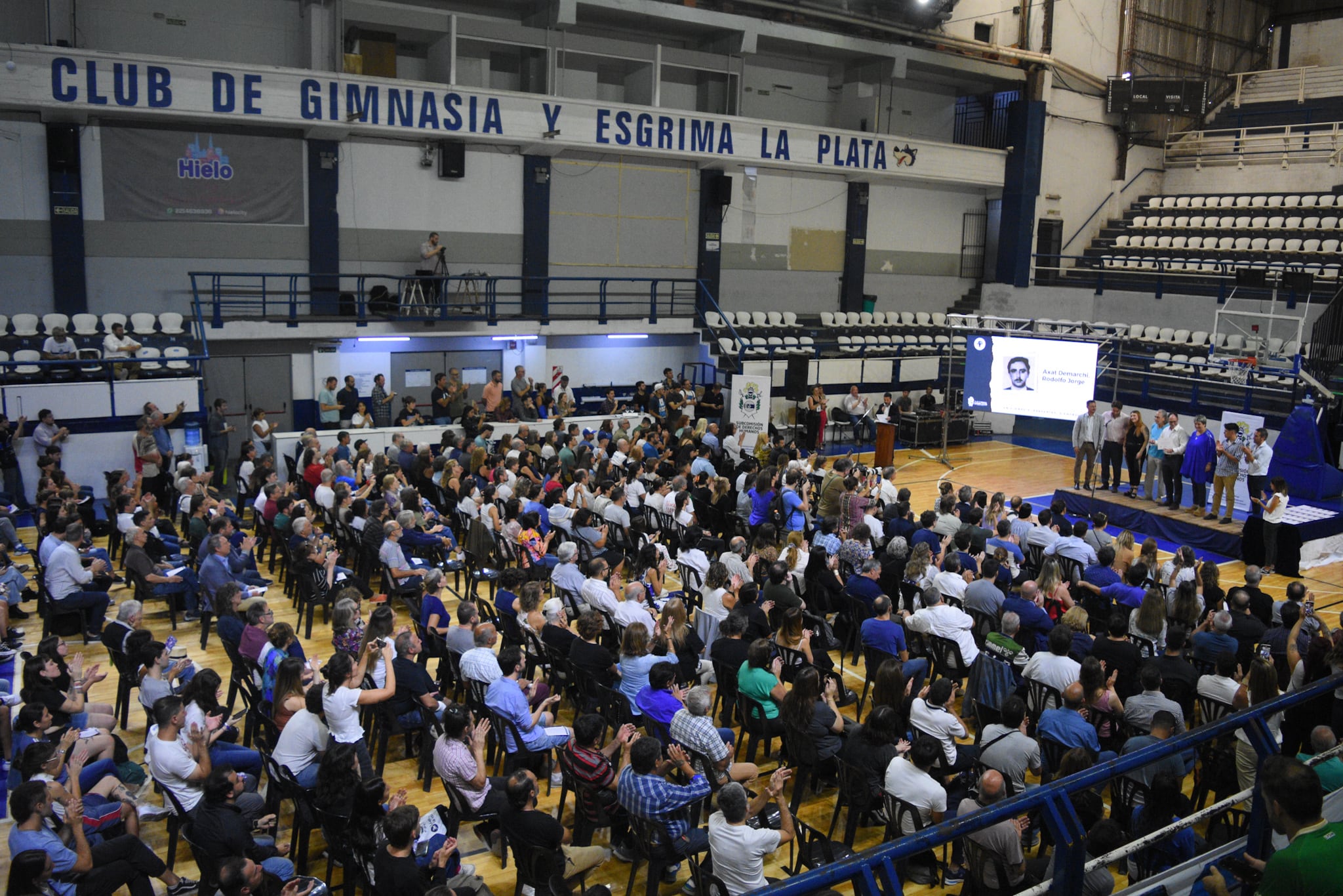 Un acto reparador a días del 24 de marzo.