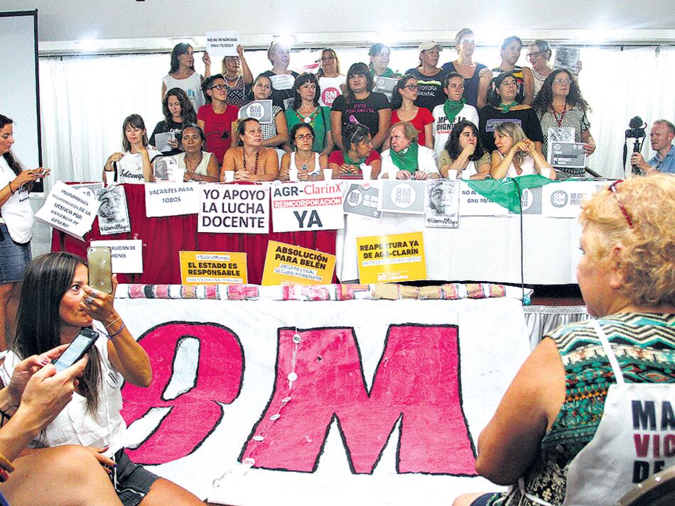 En el Bauen se reunieron sindicalistas, feministas, docentes, legisladoras y víctimas de trata.