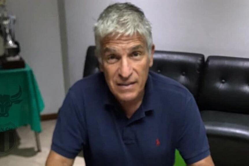 Omar Labruna, desde este lunes ex DT del Torito de Mataderos.