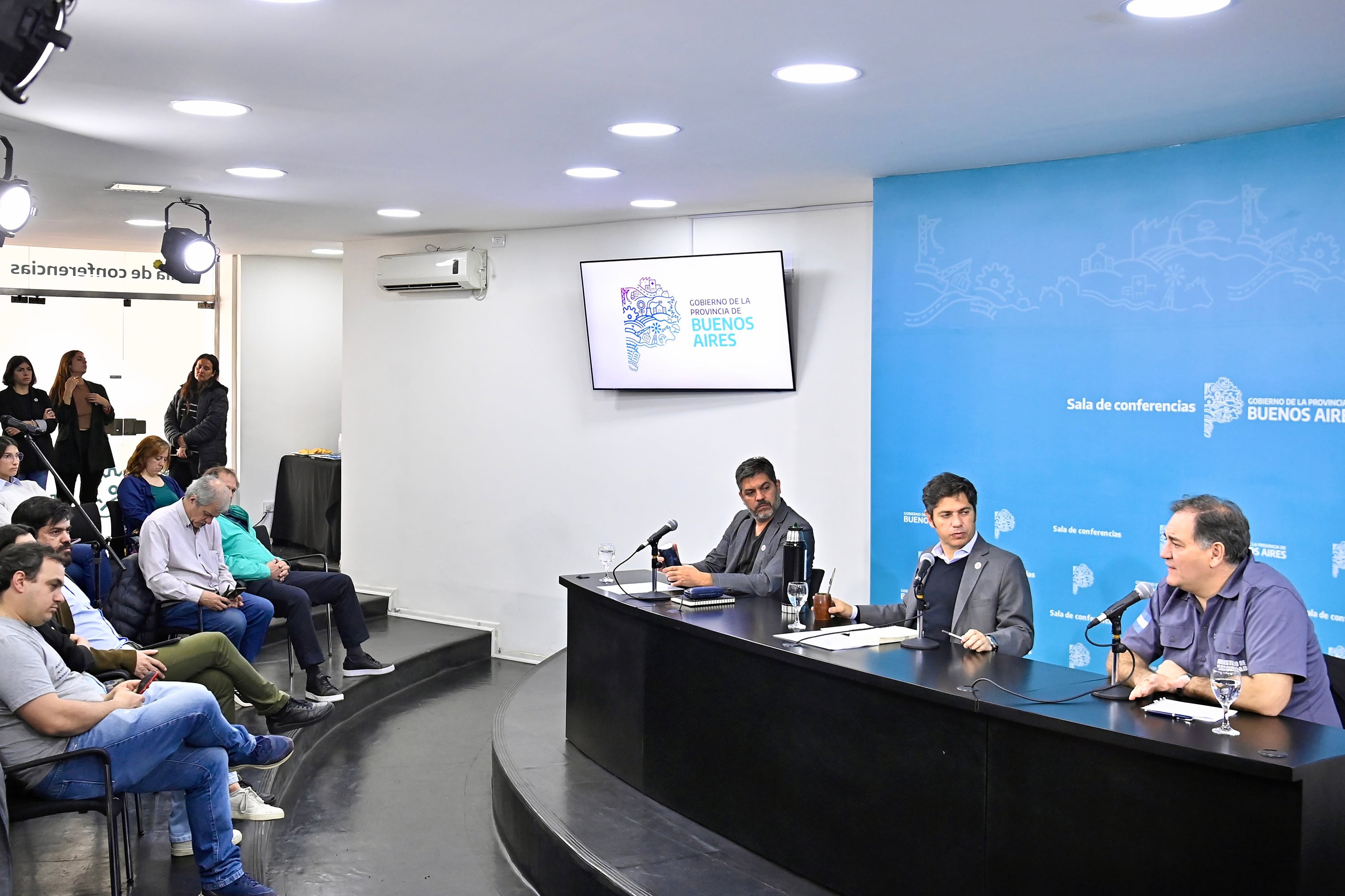 Axel Kicillof en la conferencia de prensa en La Plata.