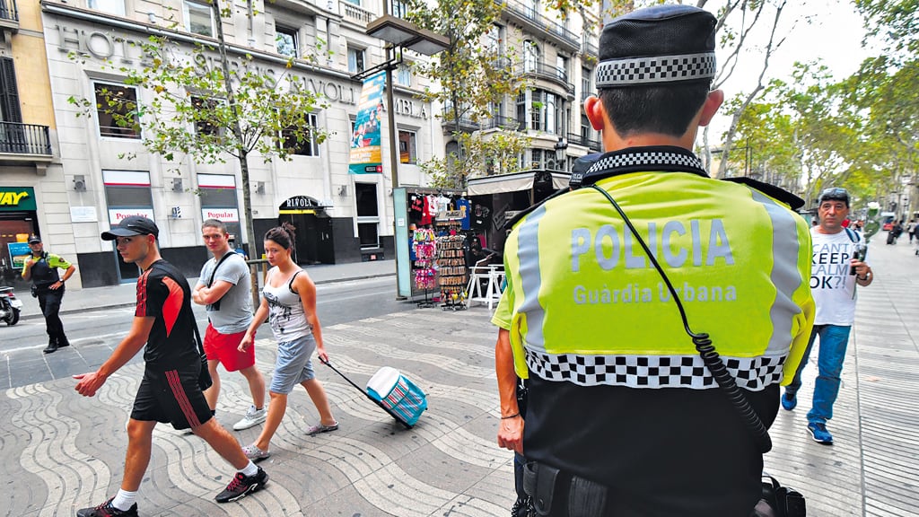 El teniente de alcalde de Barcelona, Gerardo Pisarello, insistió en que “las medidas antiterroristas las determinan los responsables de Interior” .