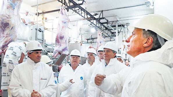 El presidente Mauricio Macri participó de la reapertura de un frigorífico en Santa Fe.