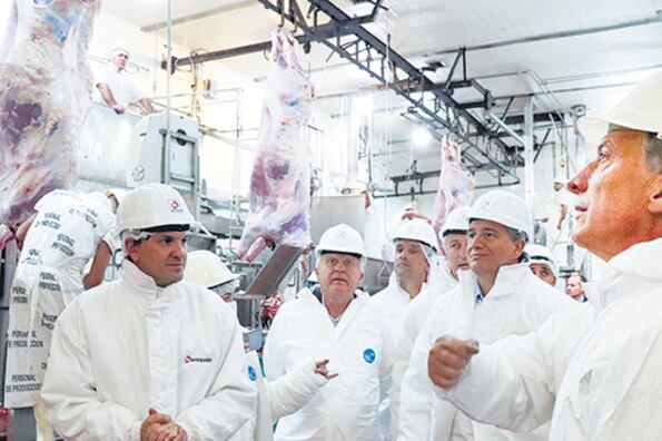 El presidente Mauricio Macri participó de la reapertura de un frigorífico en Santa Fe.