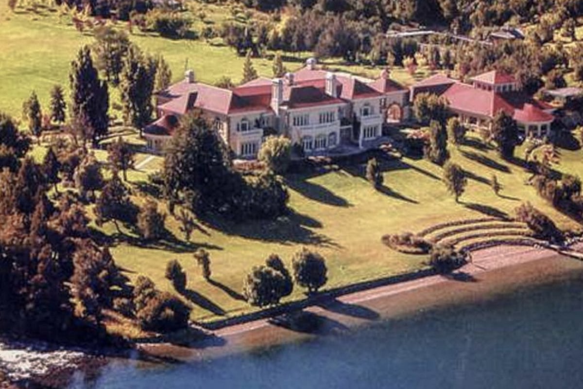 La mansión de Joe Lewis en Lago Escondido.