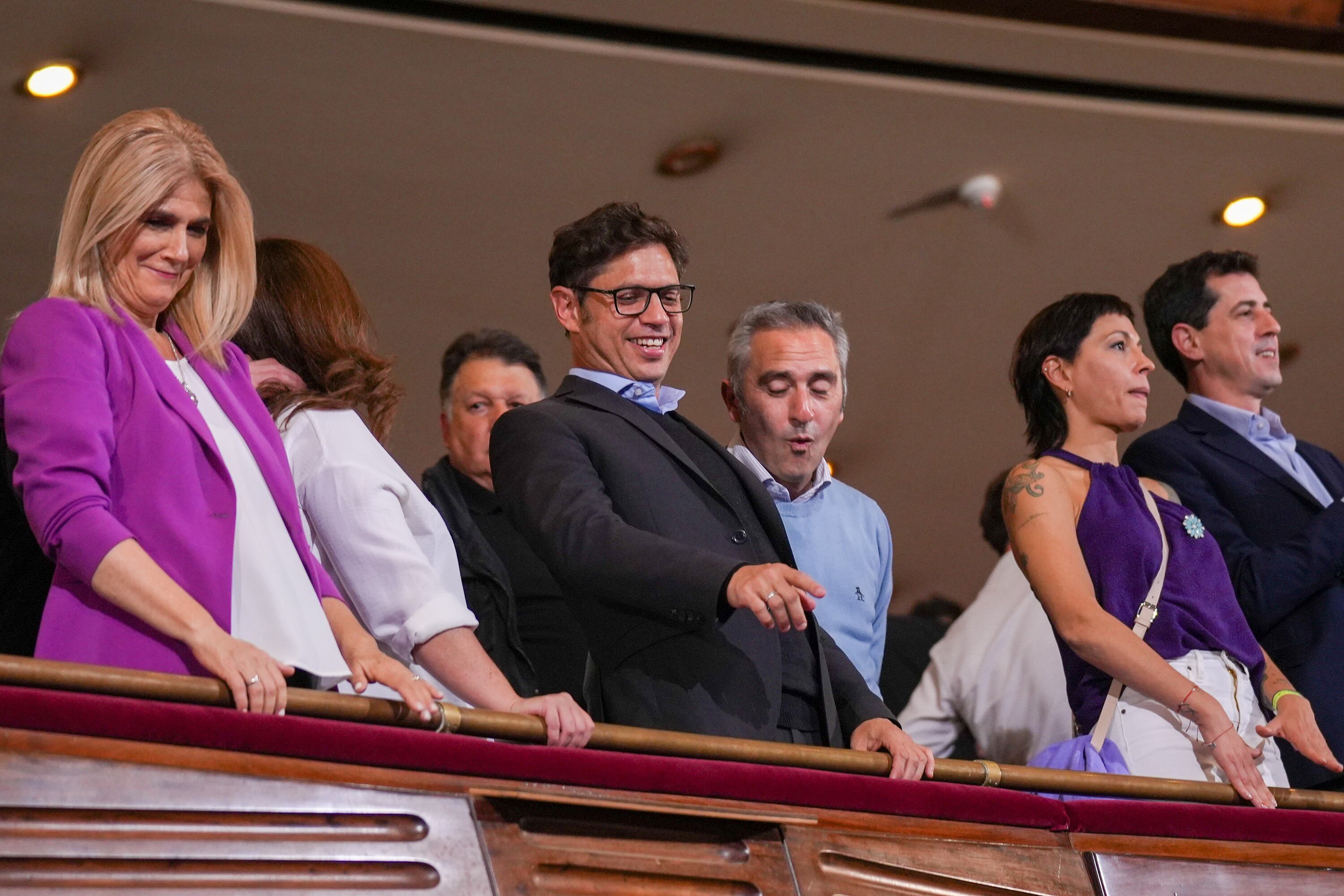 "CFK aporta su visión de cómo el pasado se vuelve a disfrazar y vuelve", dijo De Pedro.