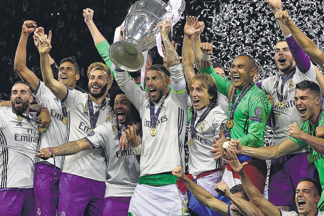 El festejo del Real Madrid, que se consagró bicampeón de la Champions League.