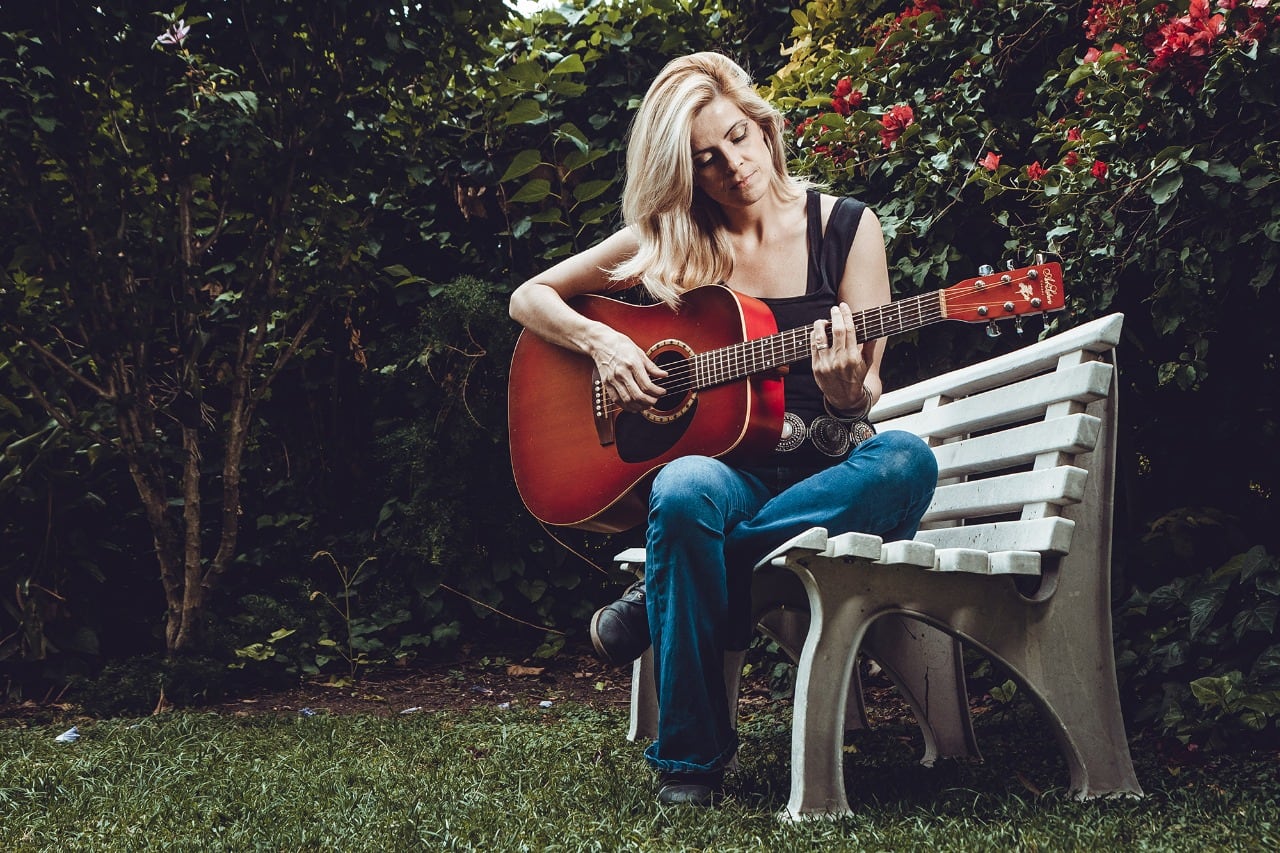 "Estoy enfocada en mi plan de cantante e instumentista", dice Ros.