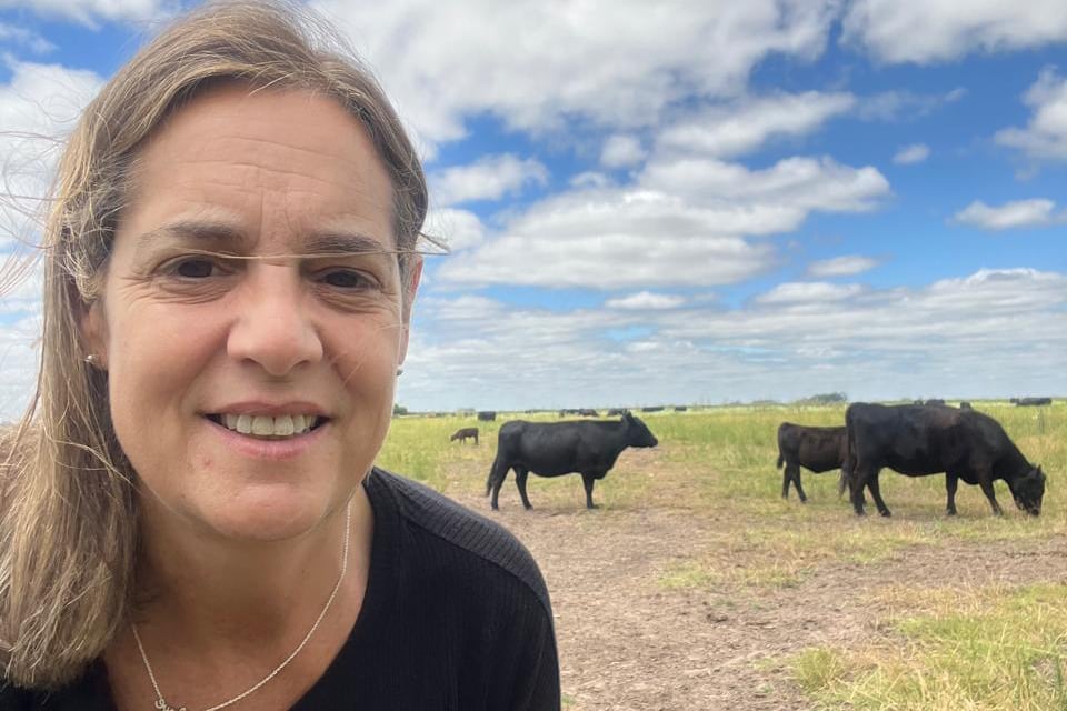 Sarnari fue elegida con el 80 por ciento de los votos y seguirá por dos años más en el cargo.