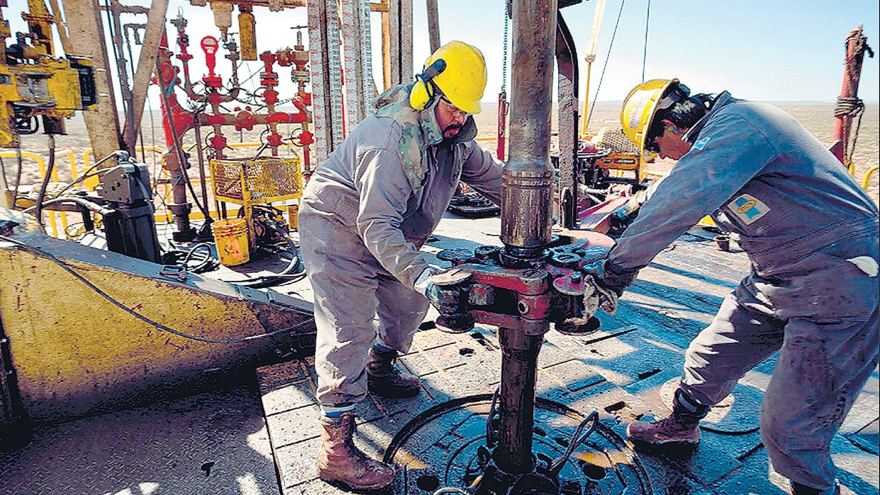 La producción de petróleo de YPF cayó 5,9 por ciento interanual entre enero y octubre de este año.