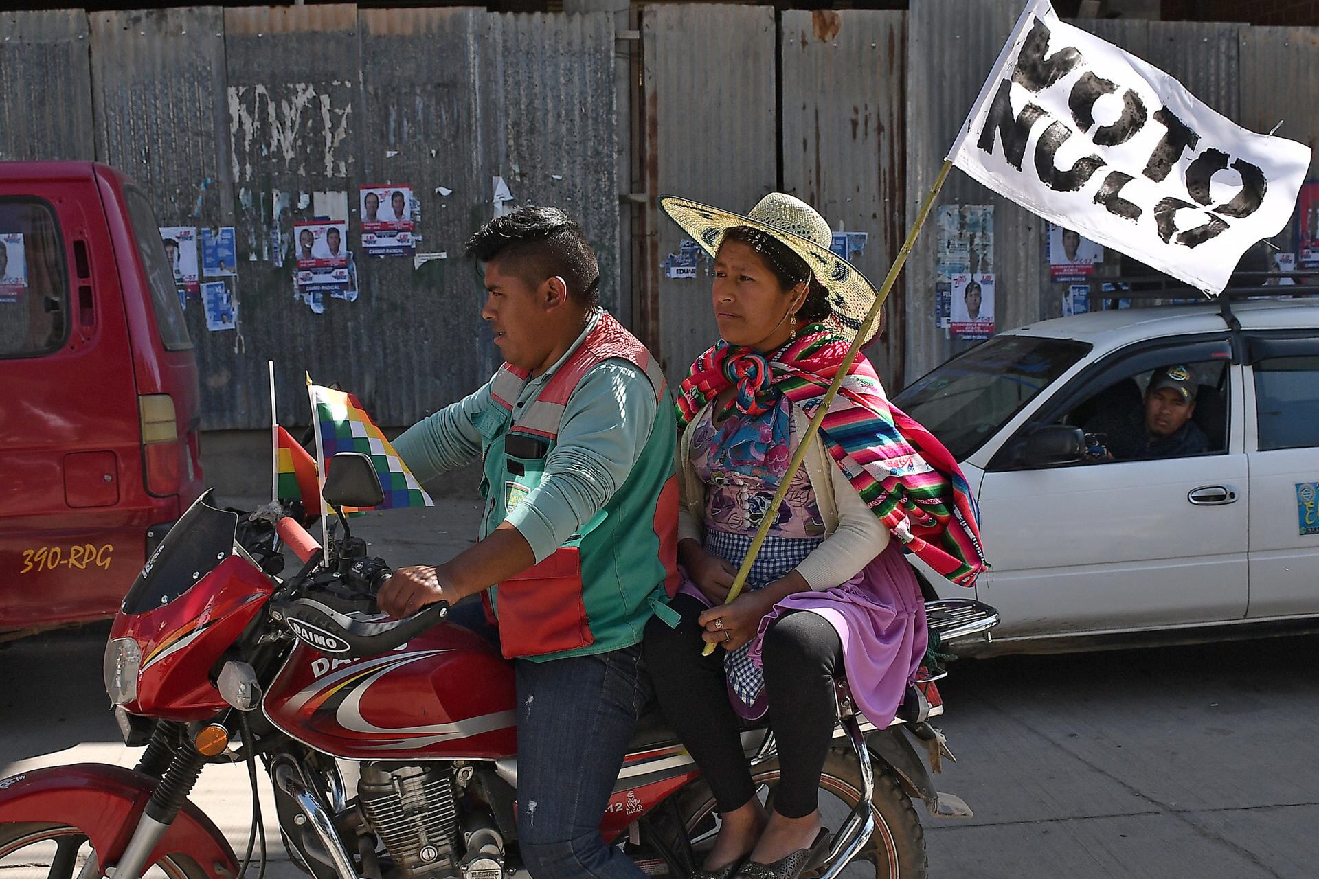 Simpatizantes de Evo Morales hacen campaña en Cochabamba.