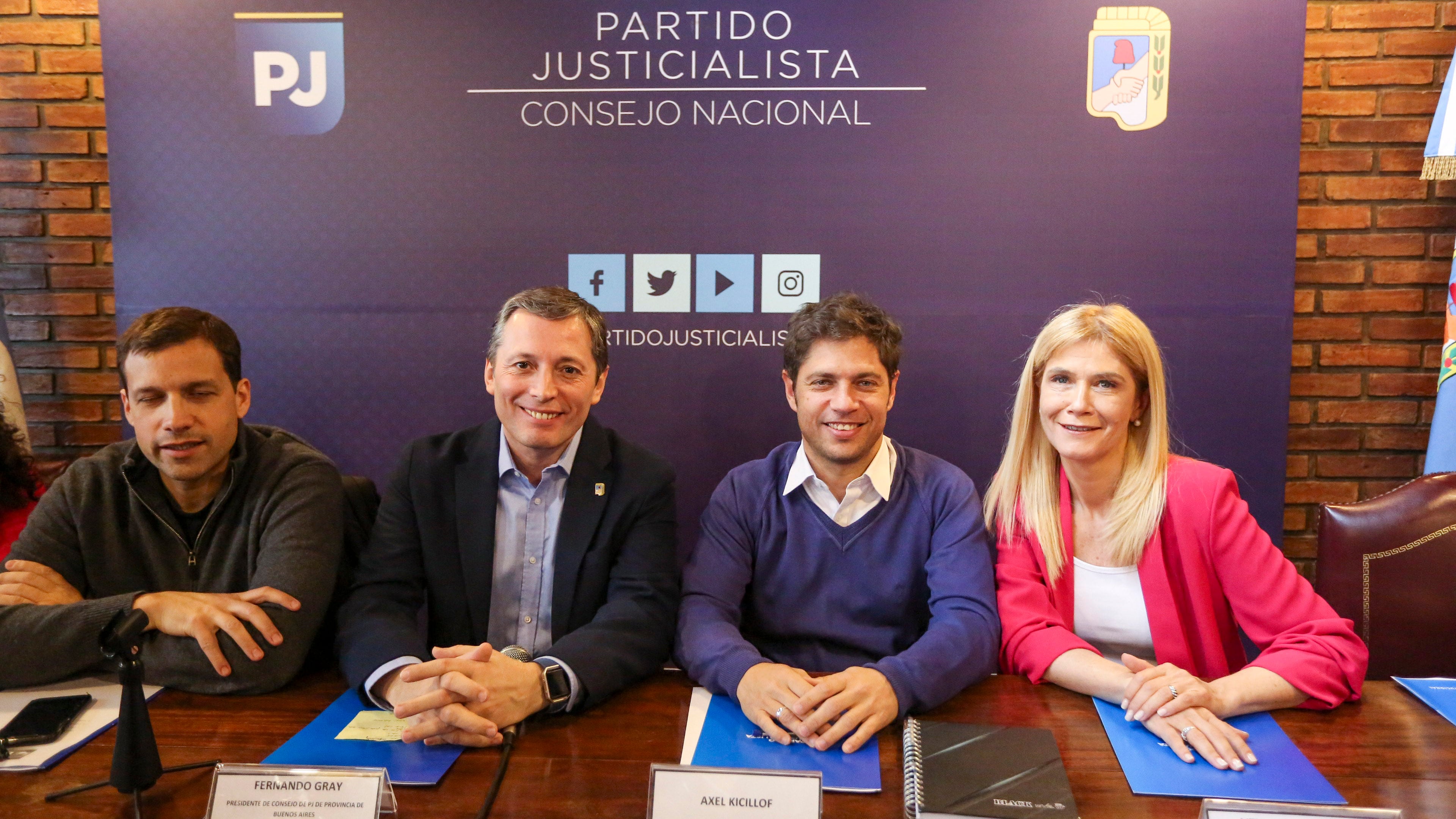Fernando Gray y Axel Kicillof en la sede de Matheu.