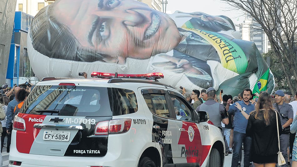 La campaña del candidato de ultraderecha Jair Bolsonaro.