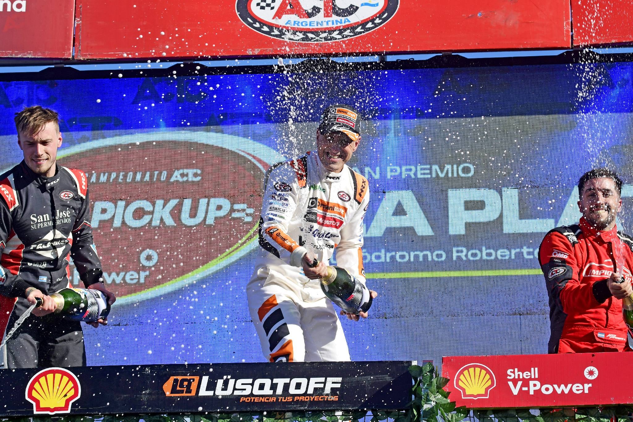 Gianini, Palazzo e Impiombato, en lo más alto del podio en el Mouras