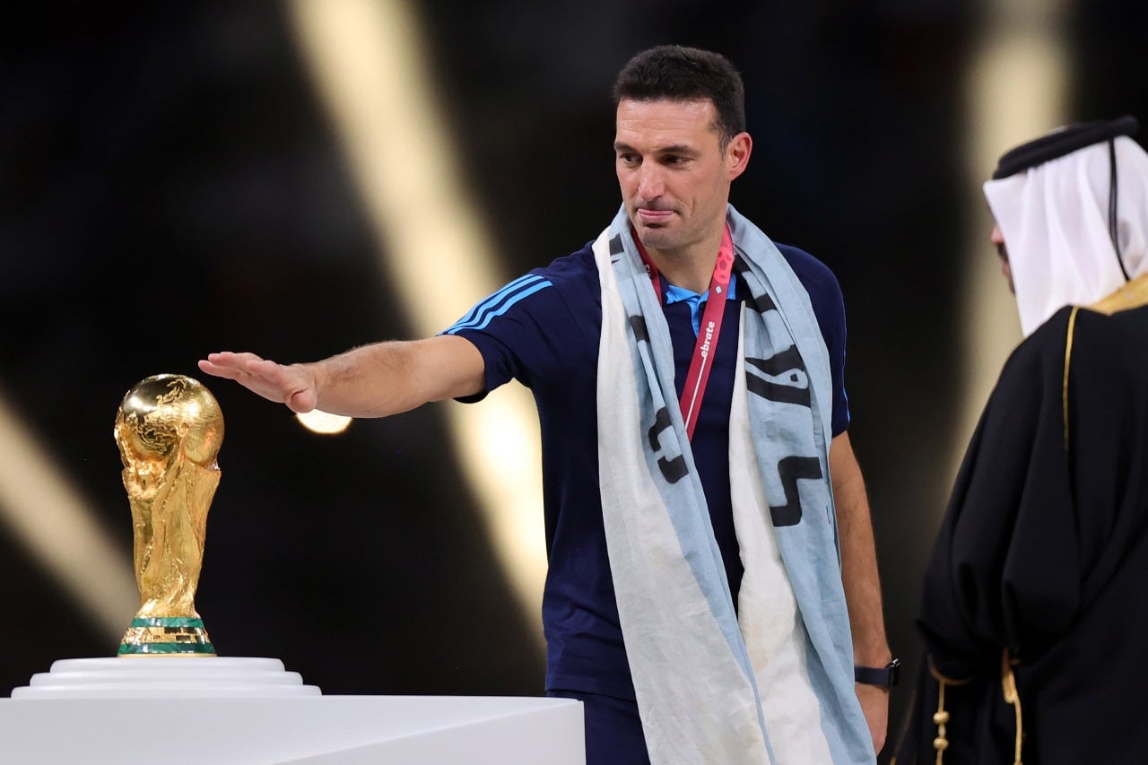 La foto más deseada para Lionel Scaloni, un DT que entró en la historia grande del fútbol argentino