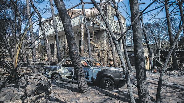 La costa oriental de Atica está catalogada como lugar propicio para incendios.
