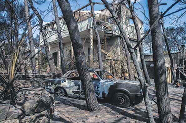 La costa oriental de Atica está catalogada como lugar propicio para incendios.