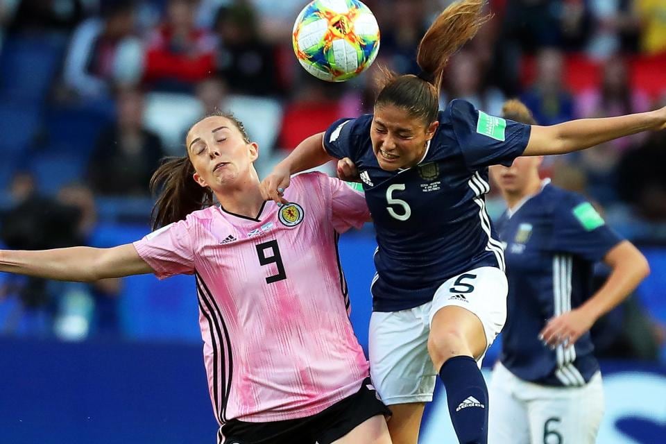 Una postal del 3 a 3 entre la Selección y Escocia en Francia 2019.