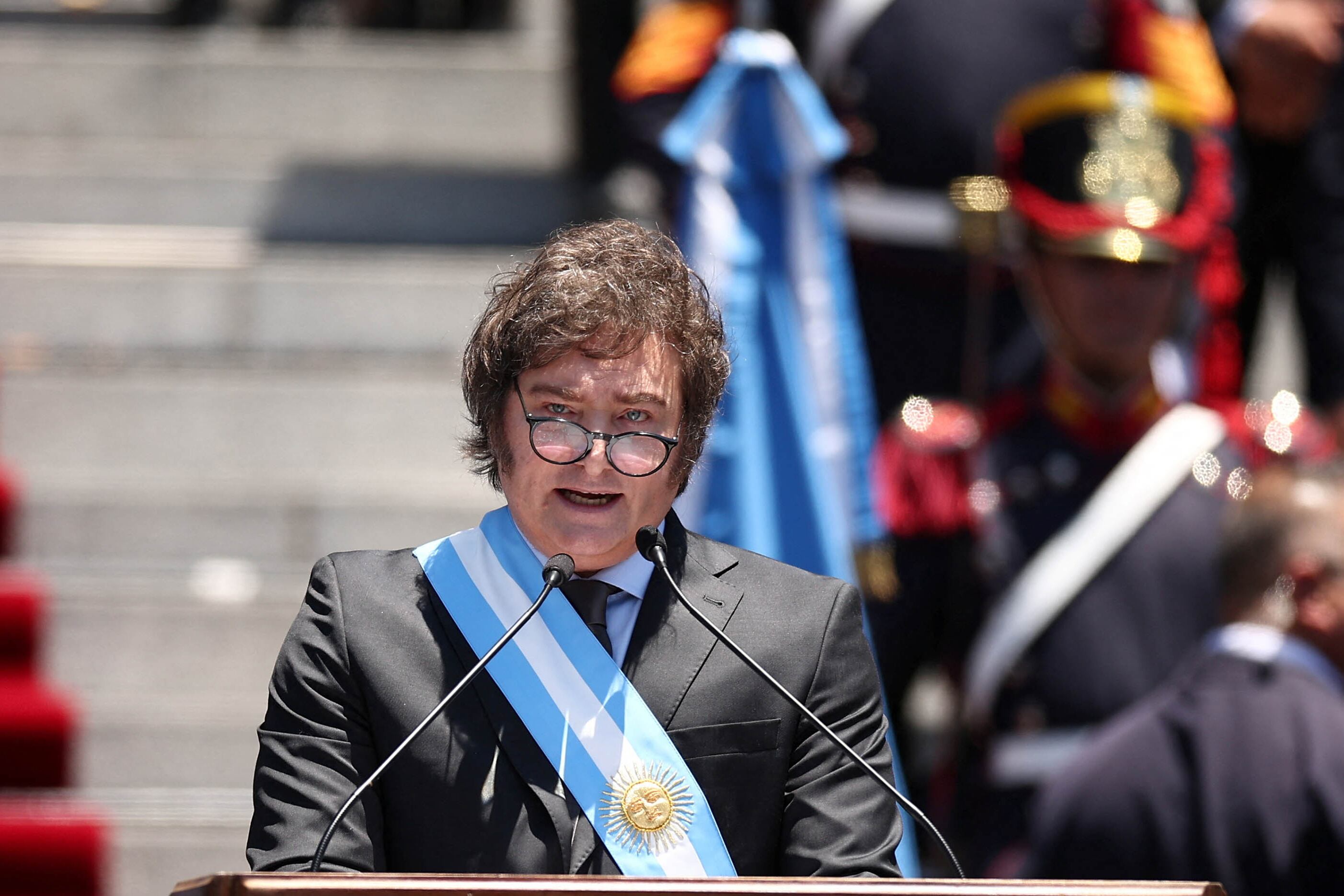 La imagen de Javier Milei, presidencial, en caída libre.