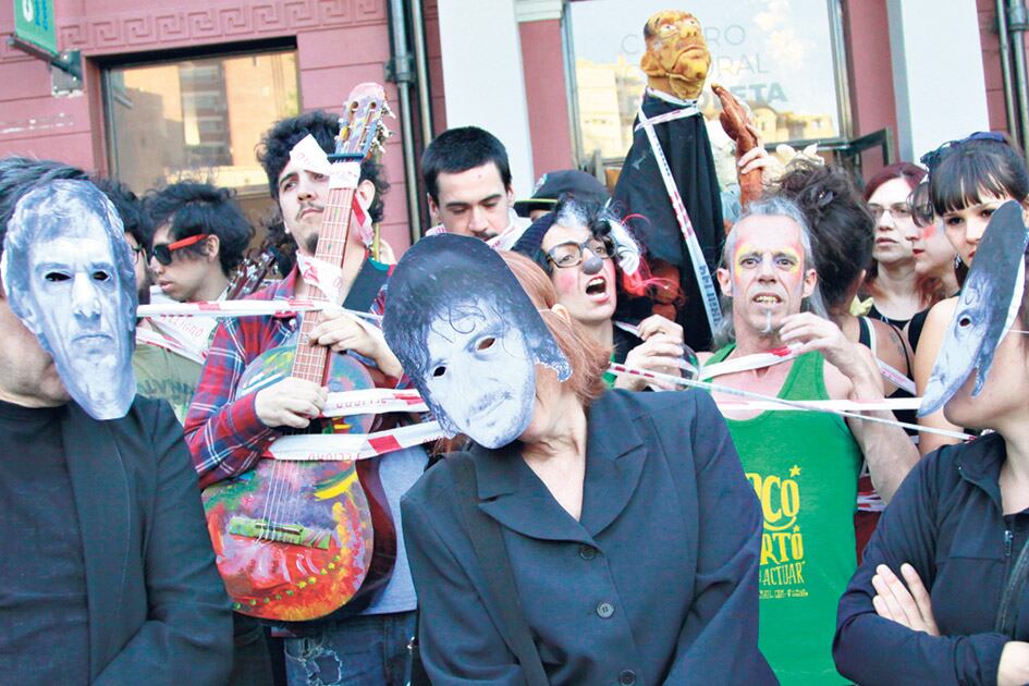 A fin de 2016, artistas y trabajadores de la cultura hicieron una performance.