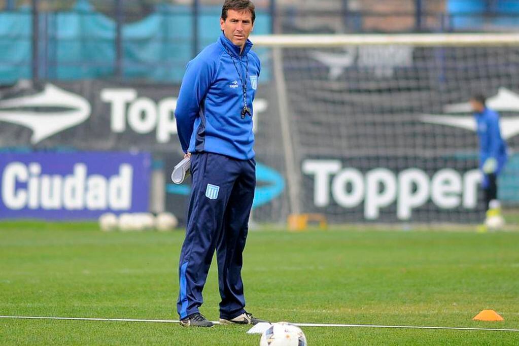 El técnico de Racing Claudio Ubeda