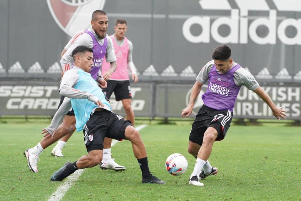 Los jugadores se encontraron en el estadio Monumental