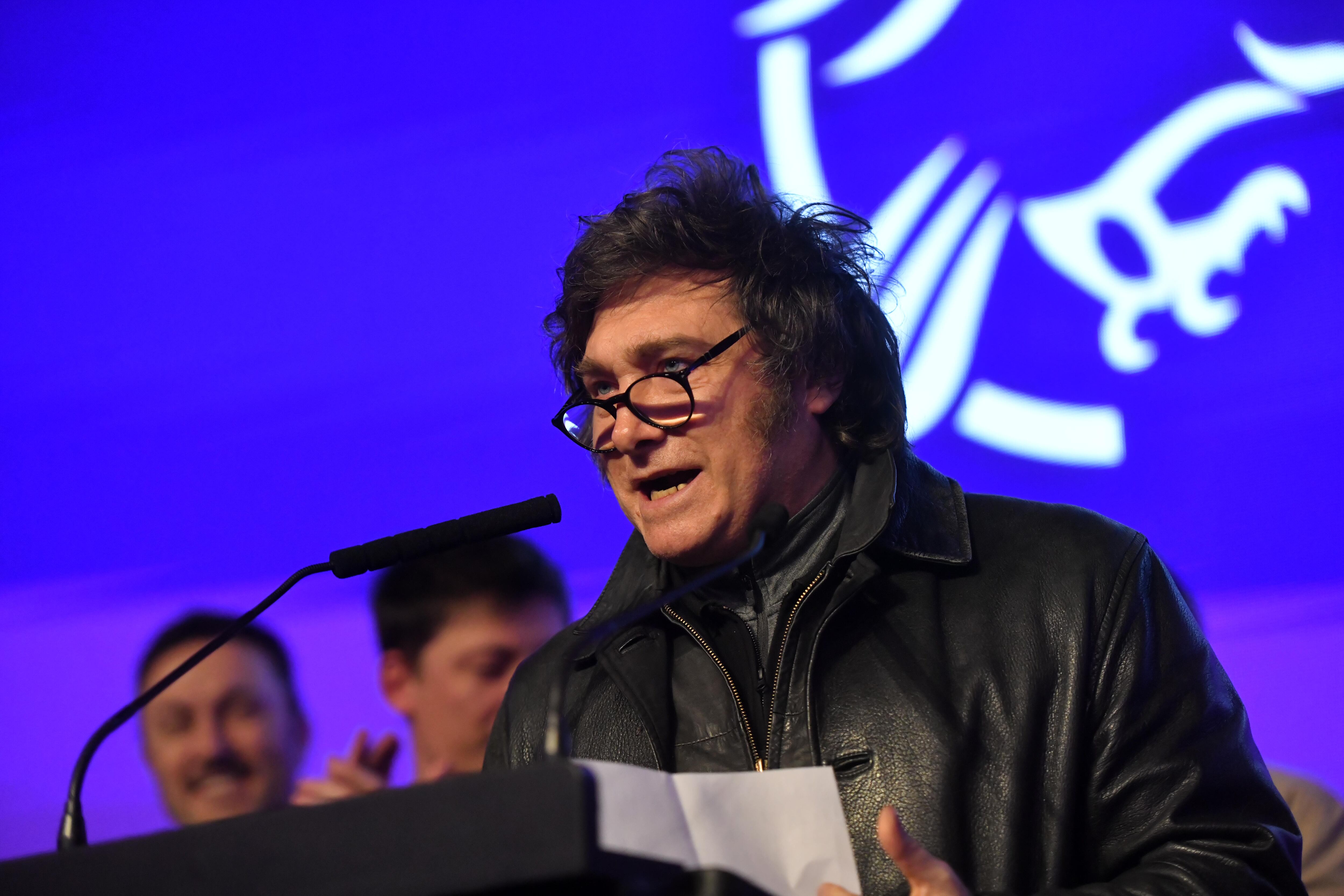 El presidente Milei luego de la paliza electoral del domingo pasado.