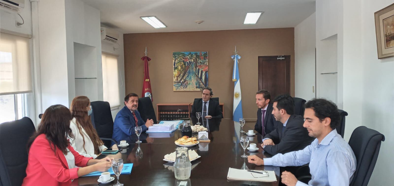 Villalba y García Castiella (tercero de la izquierda y en la cabecera). 