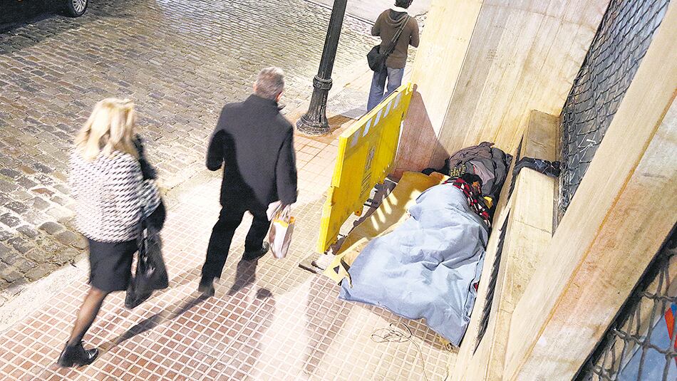 El censo de las organizaciones sociales contabilizó más de 7 mil sin techo en la ciudad.