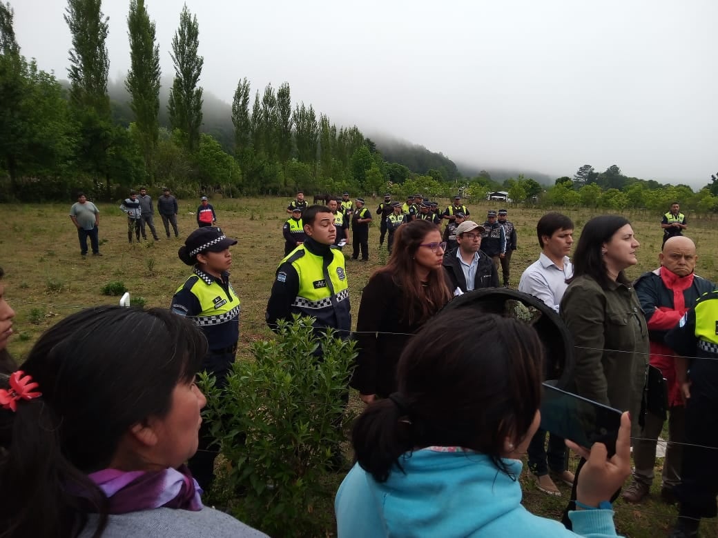 Operativo en Tolombón para desalojar a un anciano.