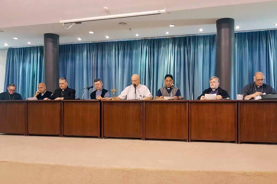 Los obispos señalan que “nada justifica la intrusión y la violencia a costa de la vida y los derechos de los demás”.