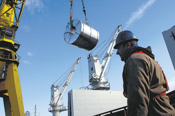 La inversión en equipo durable de producción nacional se redujo 9,5 por ciento anual.