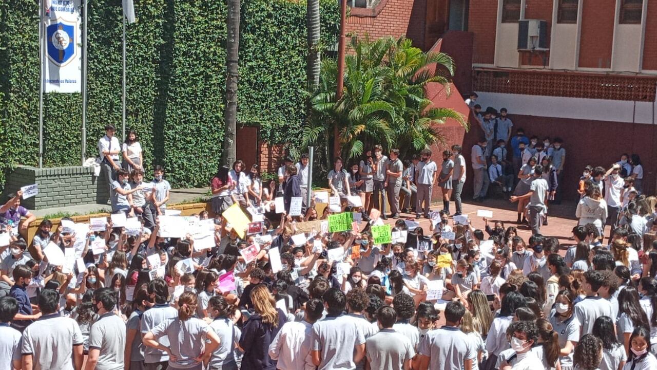 Kagerer, la flamante rectora, es egresada de la Universidad Nacional de Misiones (UNaM).