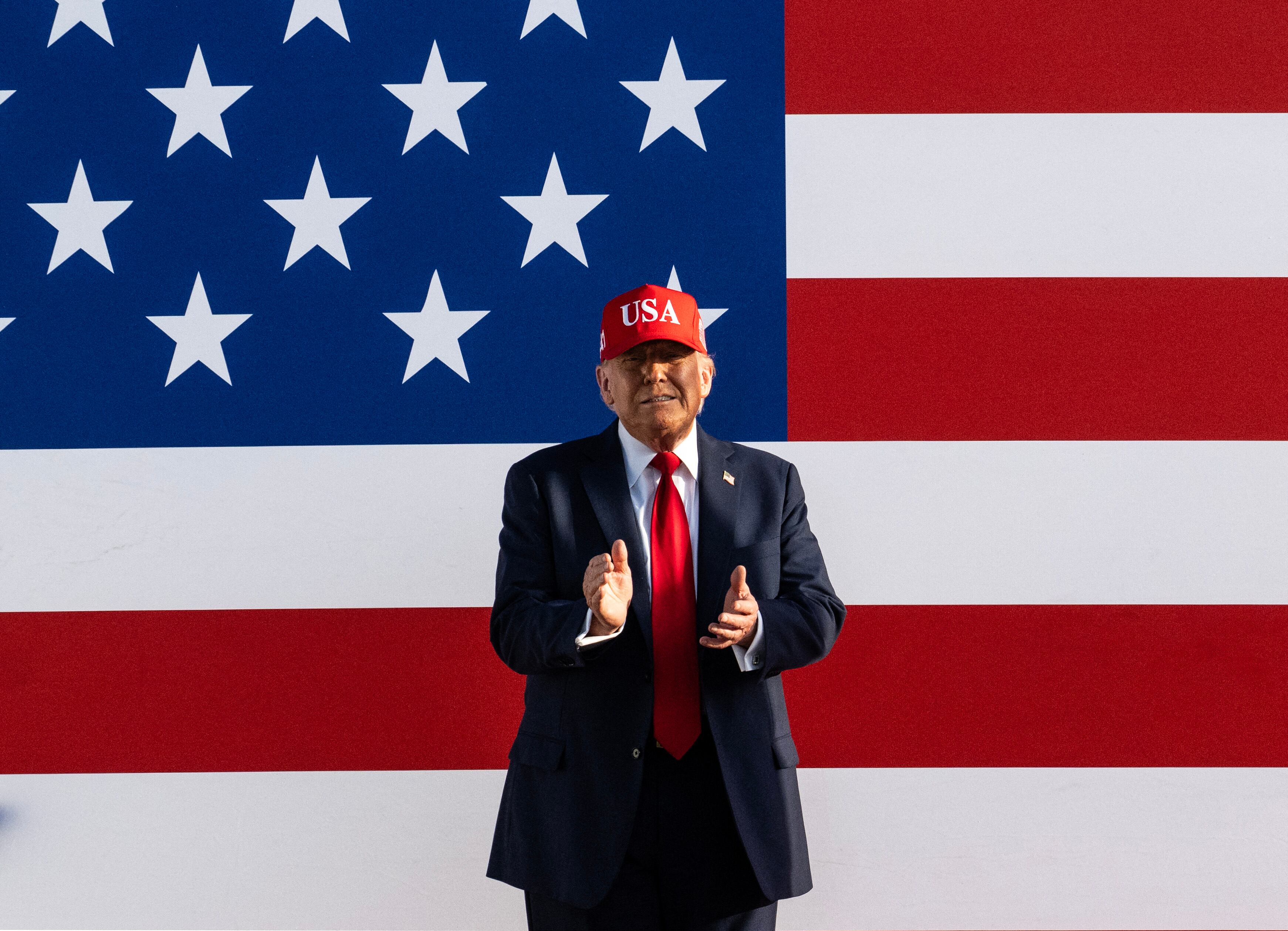 Donald Trump endureció su política proteccionista y amenaza con nuevos aranceles récord desde agosto.         