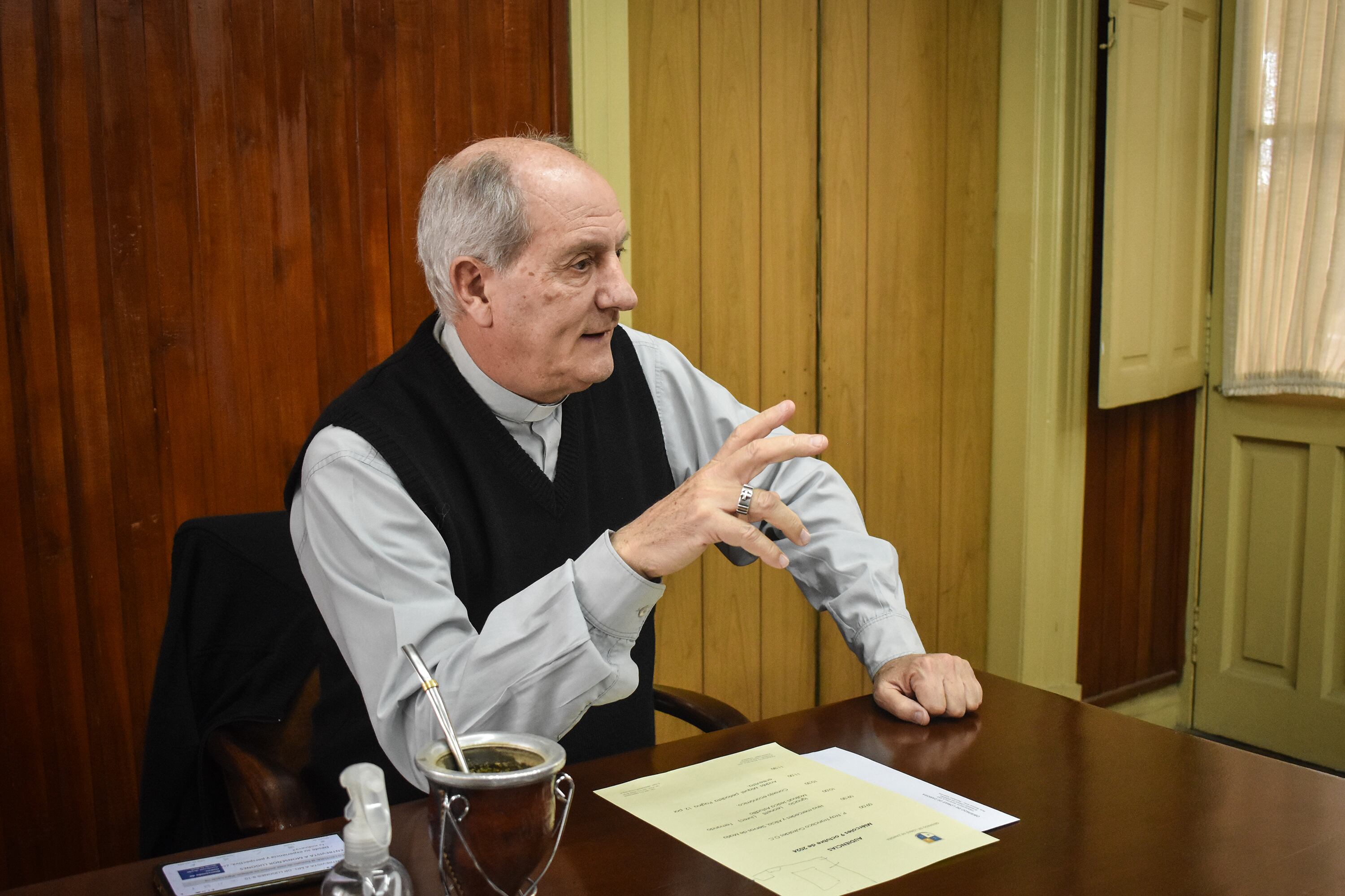 Monseñor Lugones cuenta que la falta de políticas socio urbanas atenta contra las posibilidades de mejorar la calidad de vida de los que menos tienen.