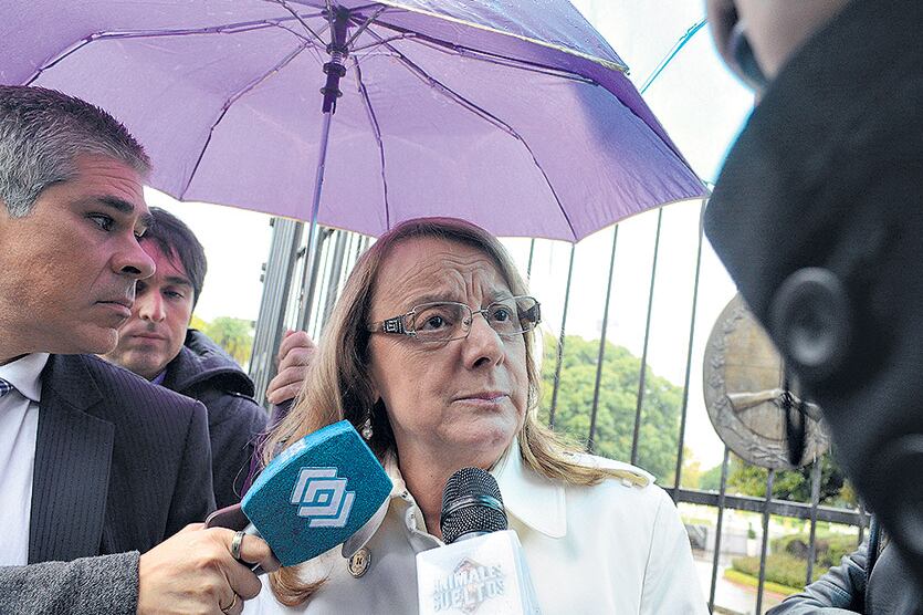 La gobernadora de Santa Cruz, Alicia Kirchner, habló a la salida del encuentro.