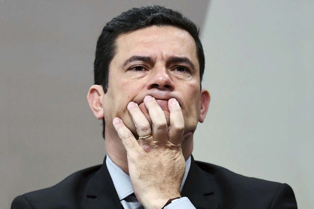 Moro será juzgado por numerosos delitos y peligra su banca en el Senado.