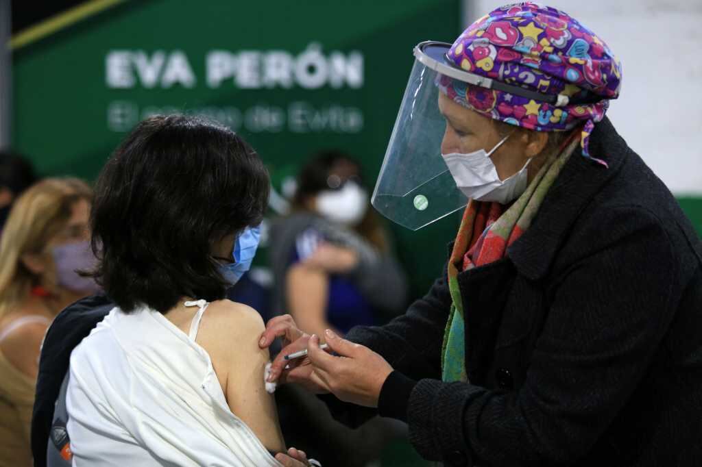 Hasta la mañana de este sábado fueron distribuidas 17.495.490 vacunas, de las cuales 13.730.521 ya fueron aplicadas. 