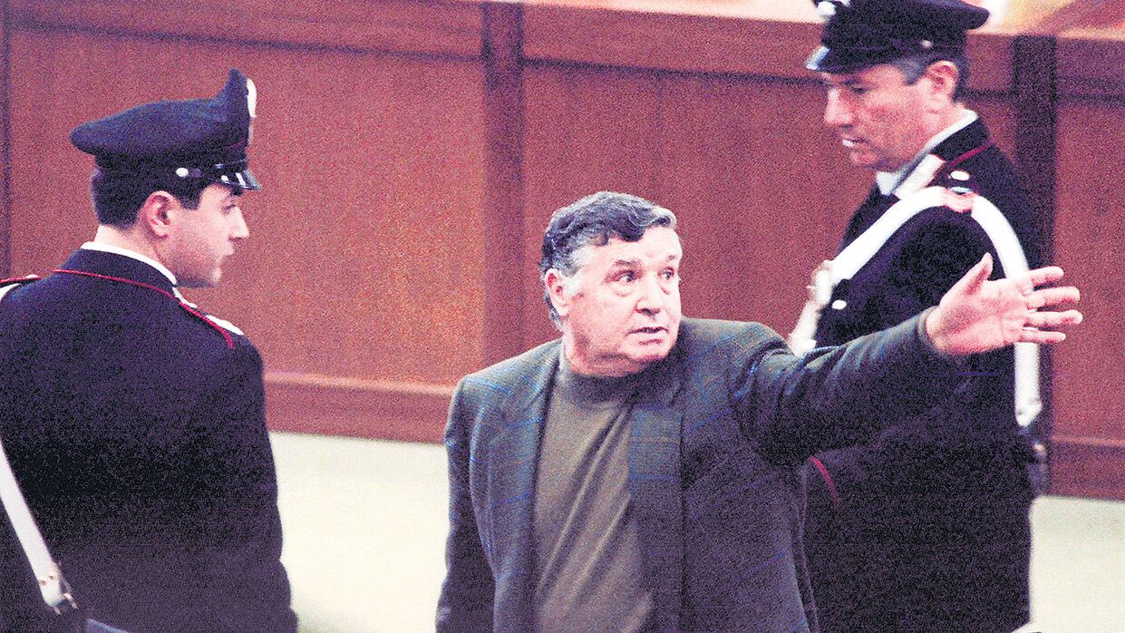 En 1993 fue arrestado y encarcelado en Ucciardone, la prisión de máxima seguridad en Palermo.