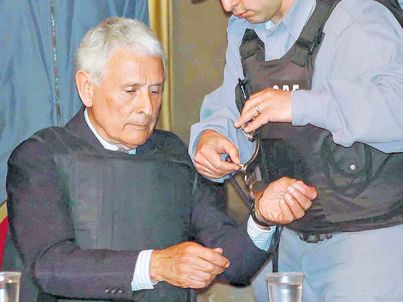 Miguel Etchecolatz fue mano derecha de Ramón Camps, ex jefe de la Policía Bonaerense de la dictadura.