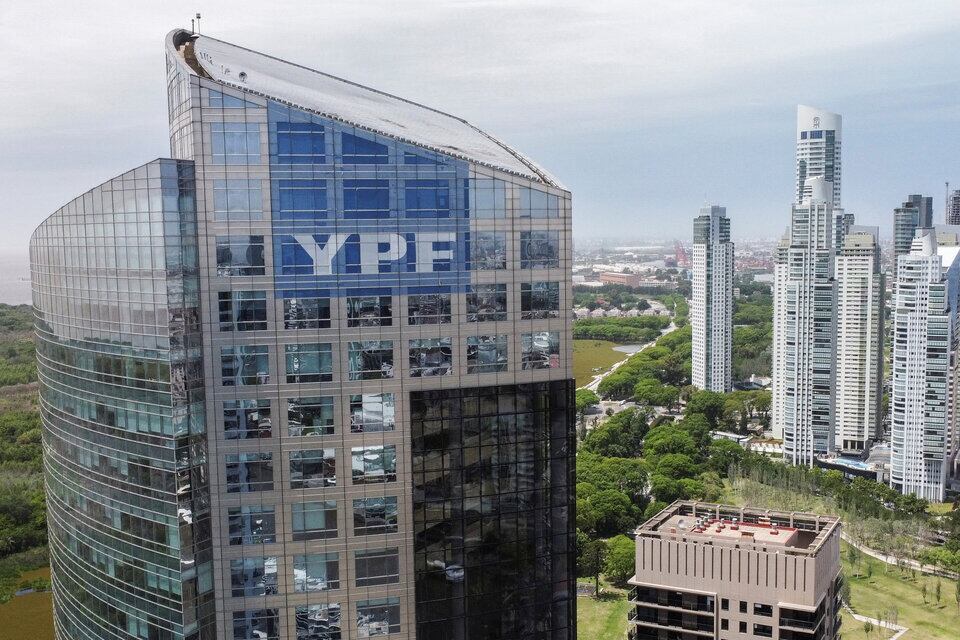 El fondo buitre Burford litiga contra la República Argentina por la forma en que se nacionalizó YPF en 2012