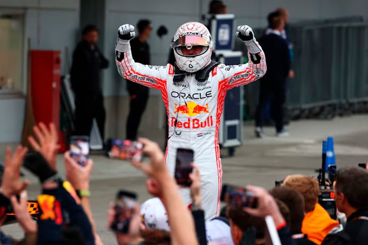 Max Vestappen festejó un nuevo récord en Japón