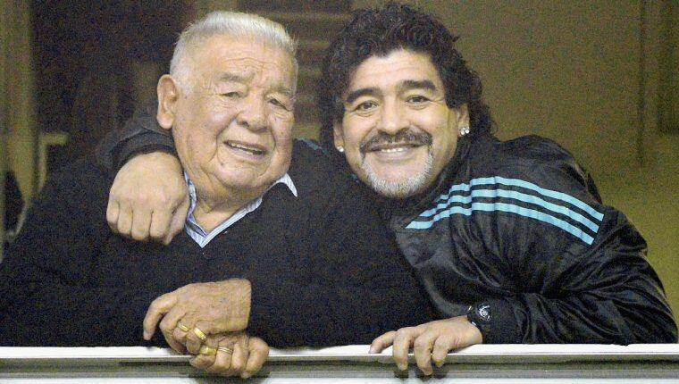 Diego Maradona subió una foto con Chitoro, su papá fallecido en 2015.